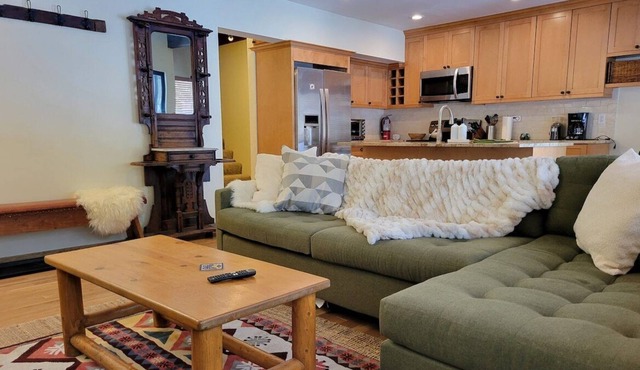 Cozy Condo in the Woods with Garage Parking