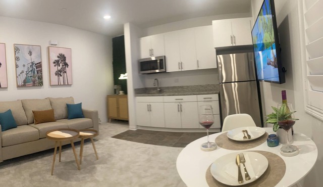 Cozy cottage. 1 bedroom 1 bath