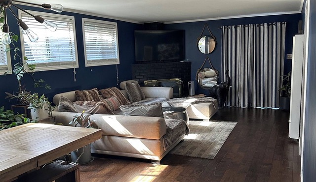 Cozy home with AC in charming Los Angeles