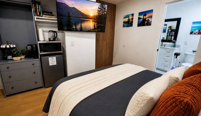 Cozy Private Suite Near SMF Airport