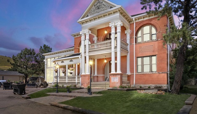 Cripple Creek Hospitality House in Cripple Creek