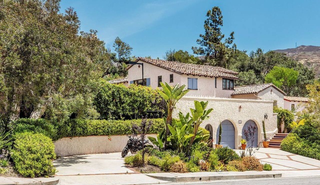 Custom Built Estate Home With Private Tennis Court, Pool in Guard Gated Area