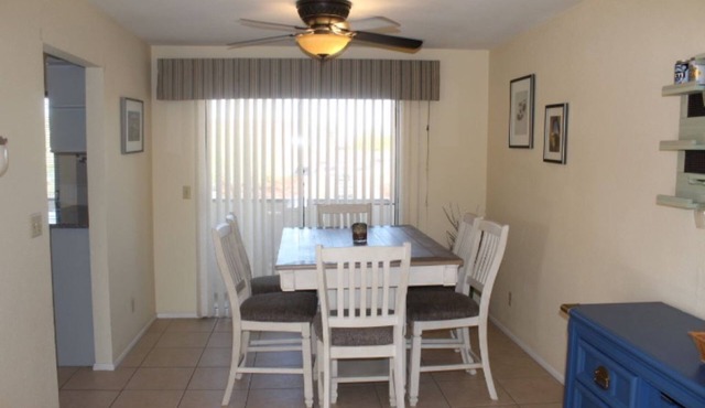 Cute centrally located townhouse 11-1