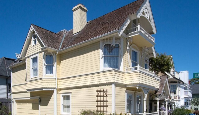 Daffodil House - Pacific Grove House - Block to the Beach