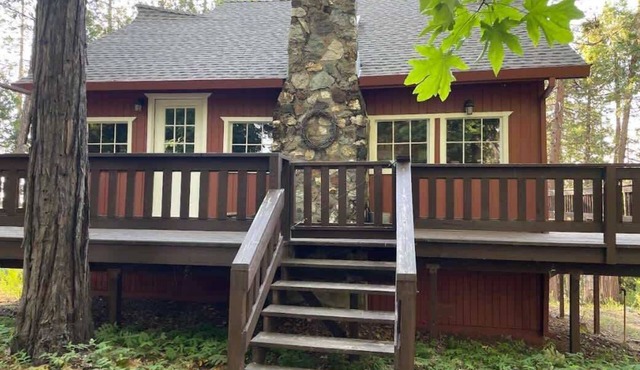 Daisy’s Place | Cozy Twain Harte Cabin w/Twain Harte Lake Access