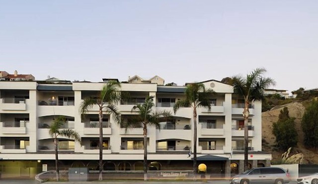 Dana Point | Couples Coastal Weekend | Pool + Views