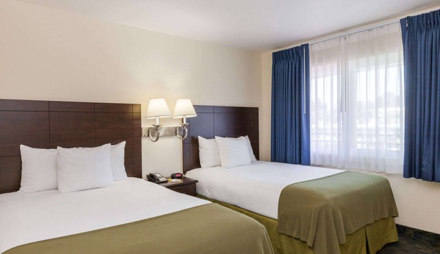 Days Inn by Wyndham Santa Maria