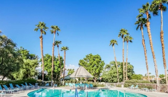Desert Breezes Resort 1 Bedroom Suite with Resort Access