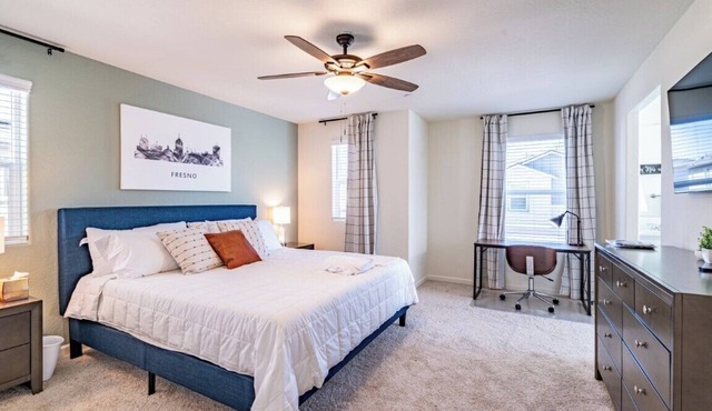 Designer 3.5 Bedroom, 2023 Built Home in Fresno near the Airport & Clovis