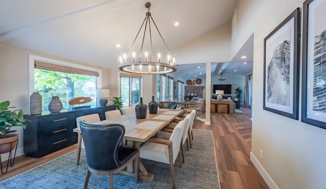 Designer Private Estate w/Pool, Hot Tub & Bocce on Westside!