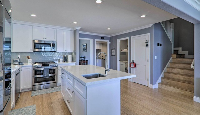 Discovery Bay Retreat w/Balcony & Boat Dock!