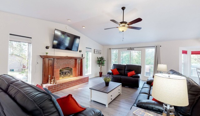 Dog-friendly home with private game room, AC, and pool
