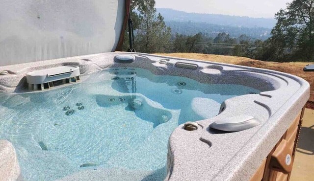 Dog Friendly - Hot Tub - Elements Suite