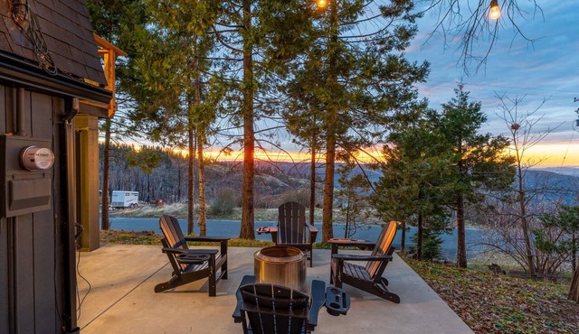 Dogwood Retreat | Epic Sunset Views