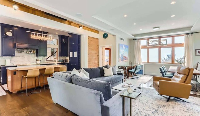 Downtown Boulder Gem – Stylish 5BDR by the Creek in Boulder