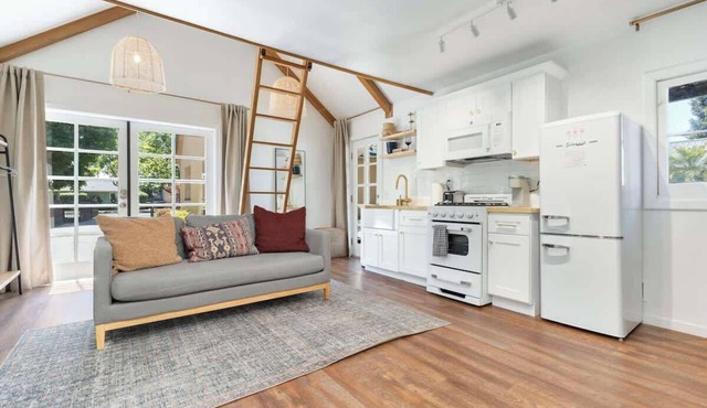 Downtown Retreat w/Pool & Spa, Near National Parks