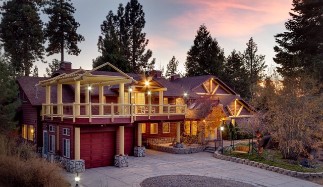 Eagle's Landing Family & Pet Friendly with Private Hot Tub, Sleeps 10