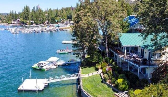 Eagles Nest at Bass Lake near Yosemite with Boat Dock!