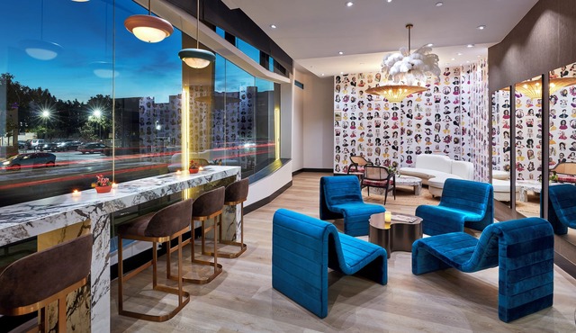 Elan Hotel