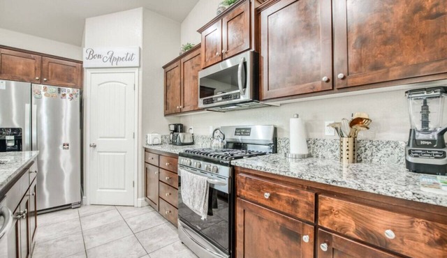 Elegant 3BR Home in Fresno