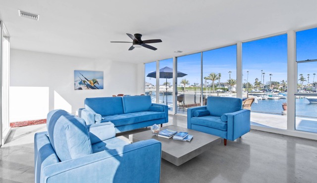 Elegant Island Oasis in Huntington Beach, California's Heart.