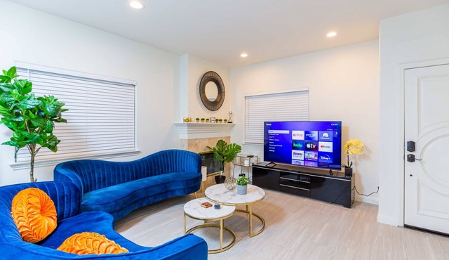 Elegant Pasadena Retreat Prime Comfort Awaits