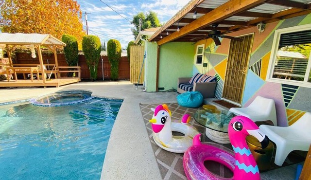 Endless summer in LA *HEATED POOL/HOT TUB/CABANA*