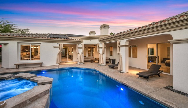 Entertainer’s Dream Palm Springs - 4 Bed/4 Bath