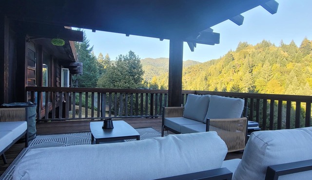 Epic memories & views! Swimming pool, chefs kitchen, sleeps 14