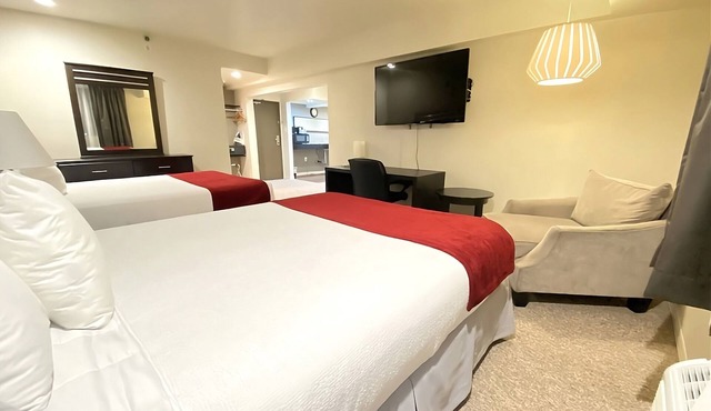 Executive Double Suite with Modern Comfort near South Bay and Los Angeles