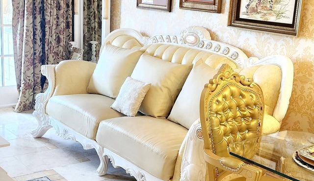 Exquisite, one of a kind place located in Lake Las Vegas Resort. Lovely decor