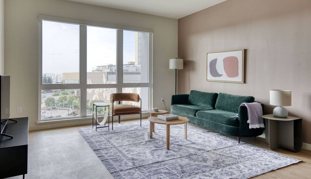 Fabulous Oakland 1BR w/Gym & A/C, near Restaurants, by Blueground