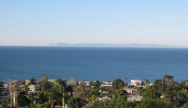 Fabulous Ocean Views~Private Heated Pool~Central Location to Downtown & Beach