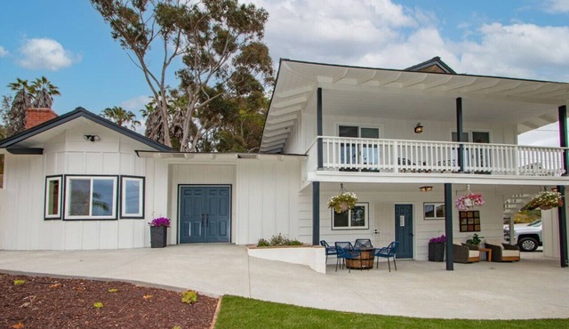 Fallbrooks Finest Hideaway Villa - Pool, Game Room in Fallbrook