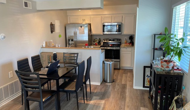 Family-Friendly 2BR Condo, Near Six Flags & Hiking Trails w/Shared Pool
