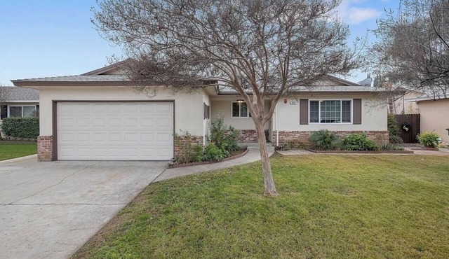 Family friendly home a short distance from Old town Clovis!