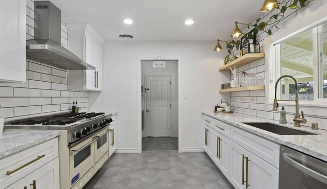 ⭐️Family-Friendly🍇Wine Deals⭐️1836ft²⭐️W/D⭐️Netflix in Lodi