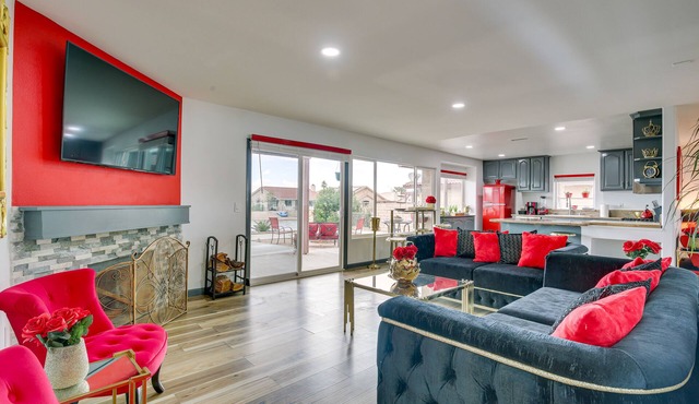 Family Helendale Home - Private Dock & Fire Pit!