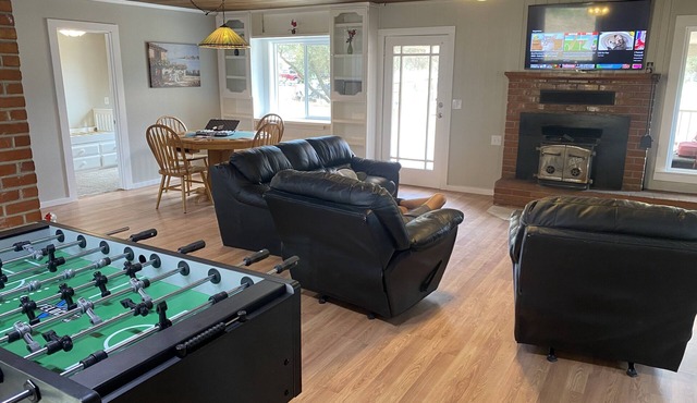Family Home on a Golf Course near Yosemite!