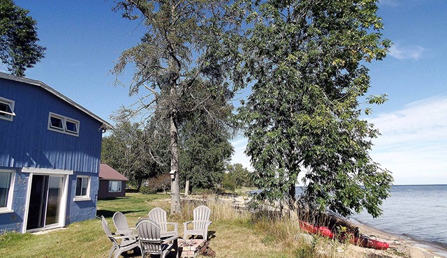 Fantastic 4-bdrm Lake House in Cedar River in Cedar River