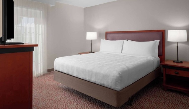 Feel at Home! 1 BR Suite w/Workspace & Wi-Fi, Near Intel & Agilent Offices!