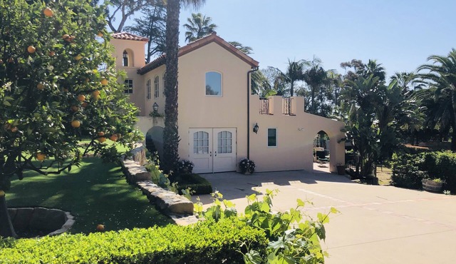 Fiora Della Vita Italian Garden Estate Guest House next to the El Encanto Hotel