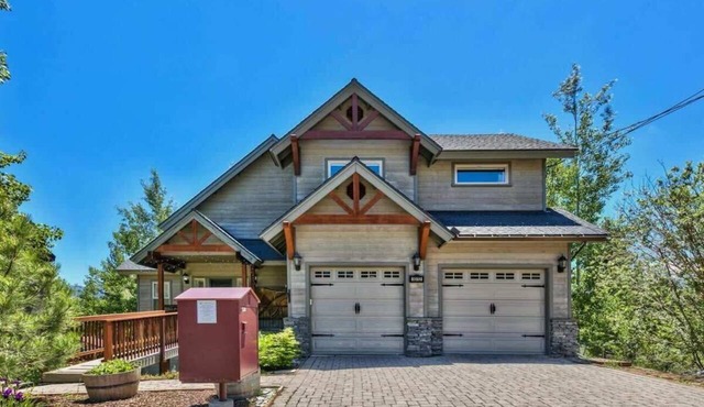Forest Mtn Lodge: Hot Tub, Game Room, Trails