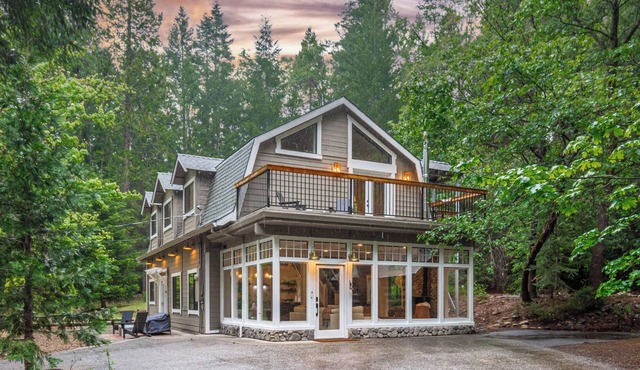 Forest Retreat - 5 Acres, Freshly Remodeled