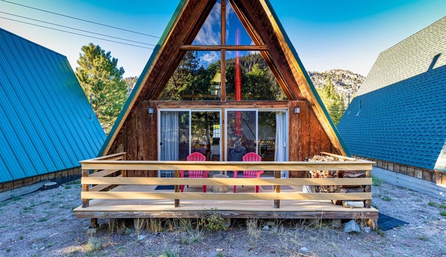 Four Seasons Cabin 3 with Sierra views