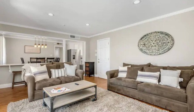 Fresno House, Sleep No. Beds, BBQ, Fire Pit, 4 Bed: 2 Bath