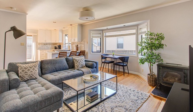 Furnished 3BR Home in S San Francisco w/ Parking