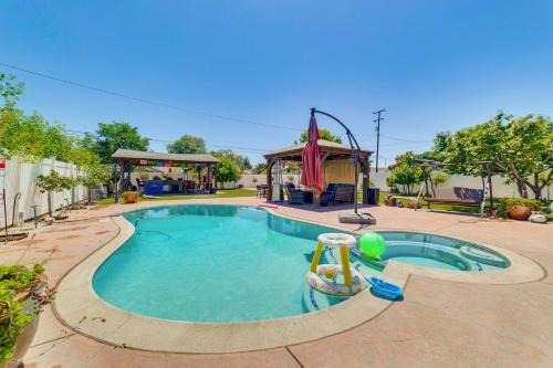 Game Room, Pool & Outdoor Kitchen! Near Disneyland