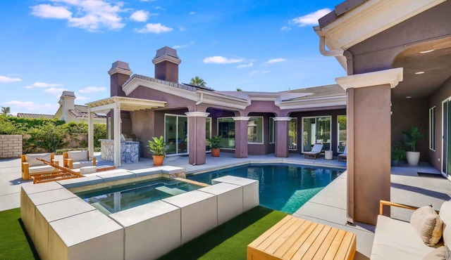 Getaway to relaxation Villa with private pool and spa