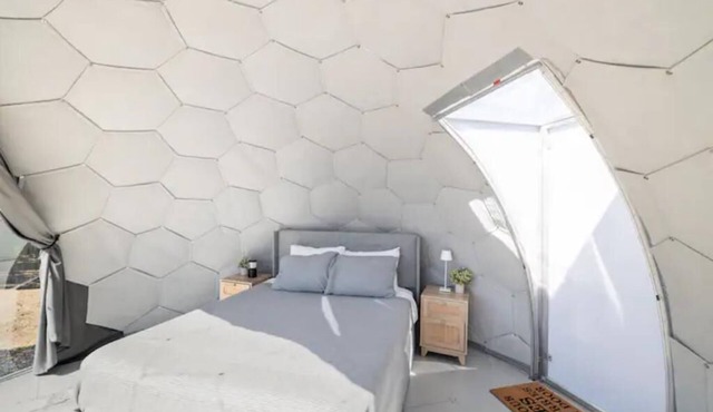 Glamping Retreat 1 Dome